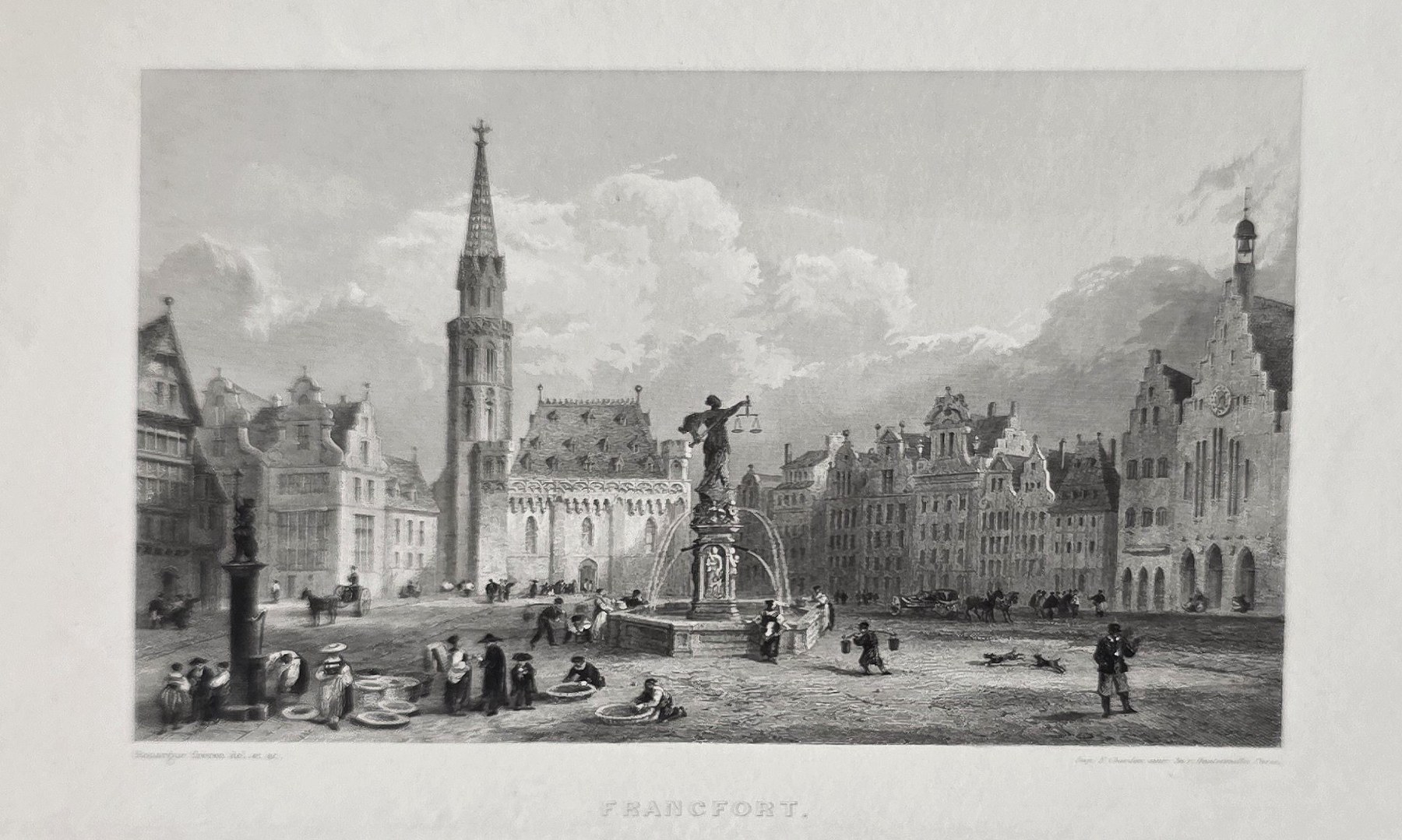 Großer Marktplatz mit Kirchturm