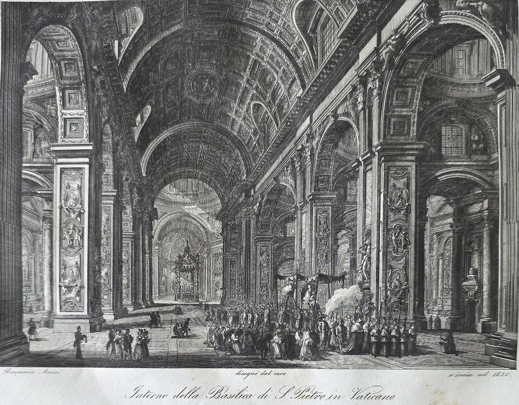 Prunkvoller Innenraum mit gewölbter Architektur