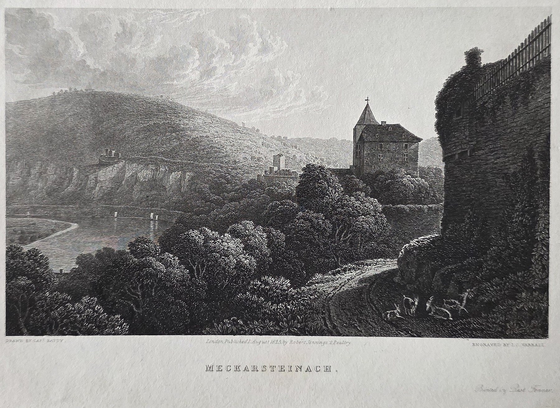 eines Stadttors am bewaldeten Hang