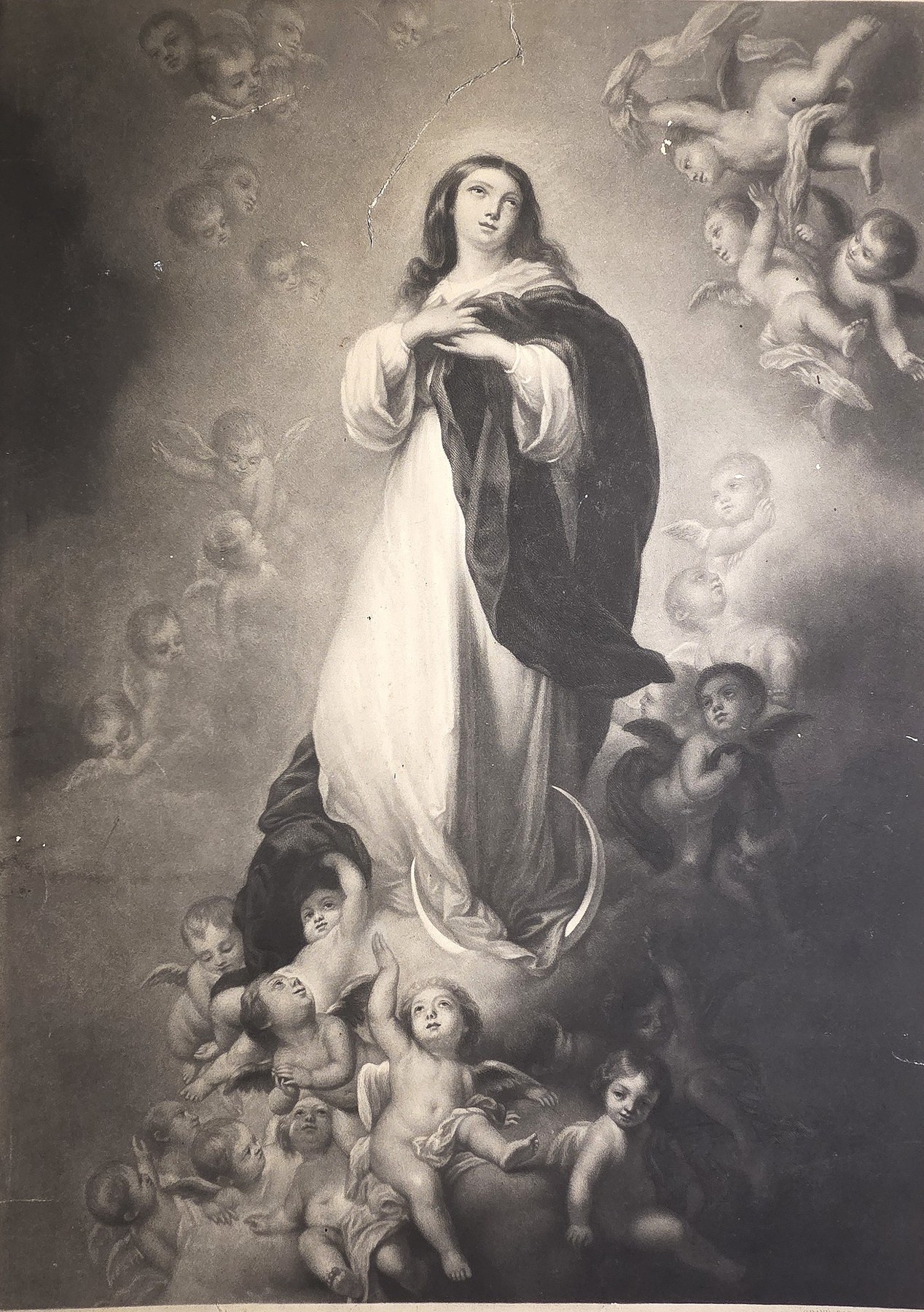 Marienfigur in Wolkenglorie mit Putten