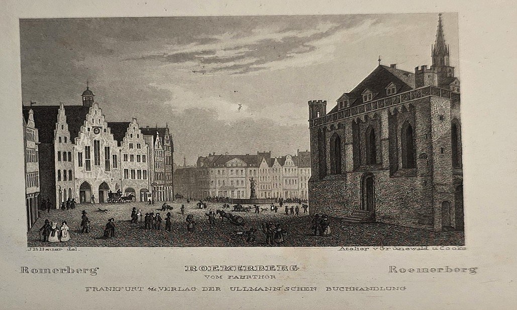 Städtischer Platz zwischen Rathaus und Bürgerhäusern
