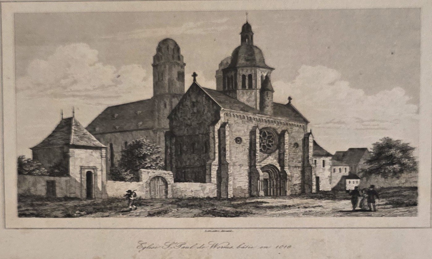 Romanische Kirche mit Kuppelturm