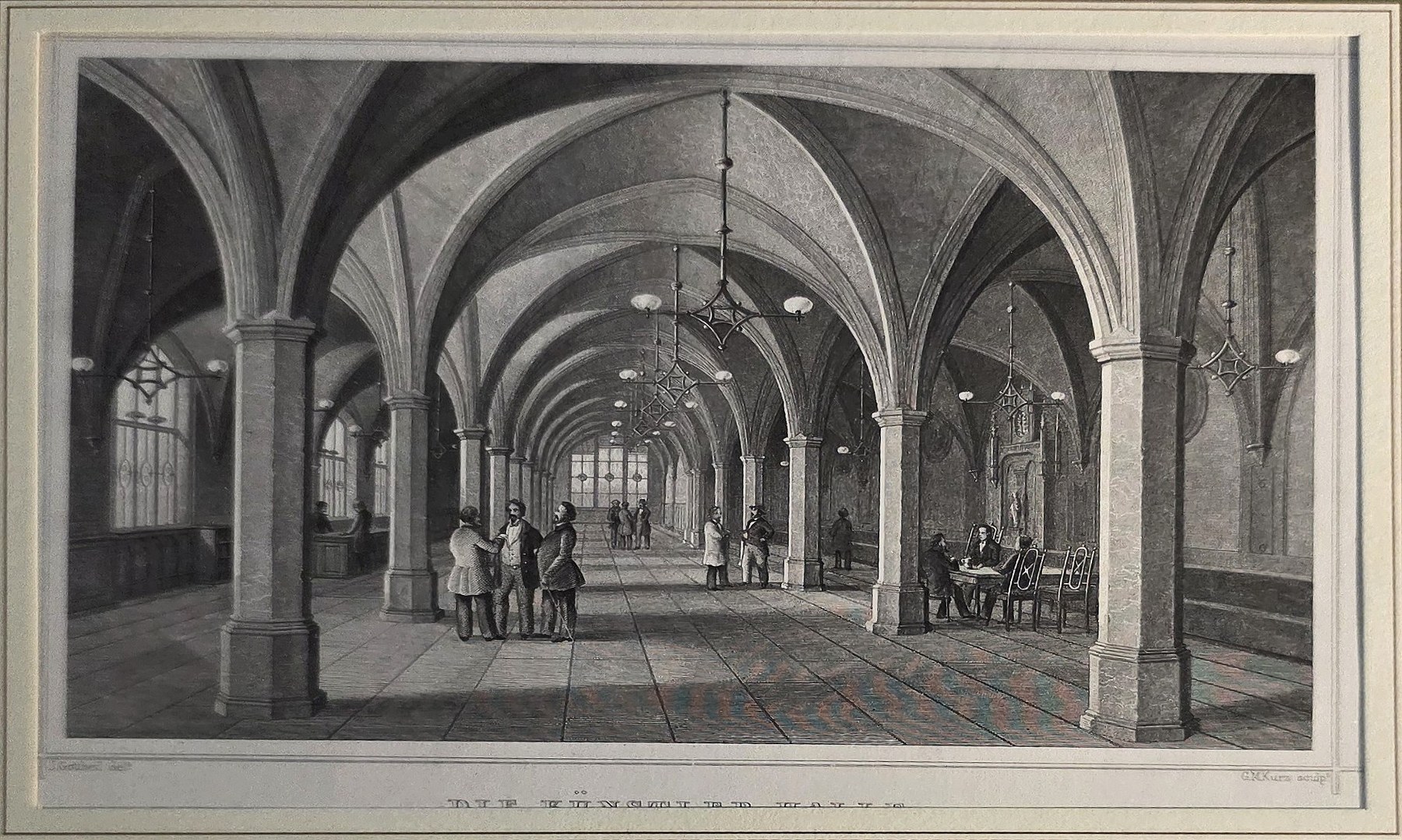 Kirchenhalle mit Säulenarkaden