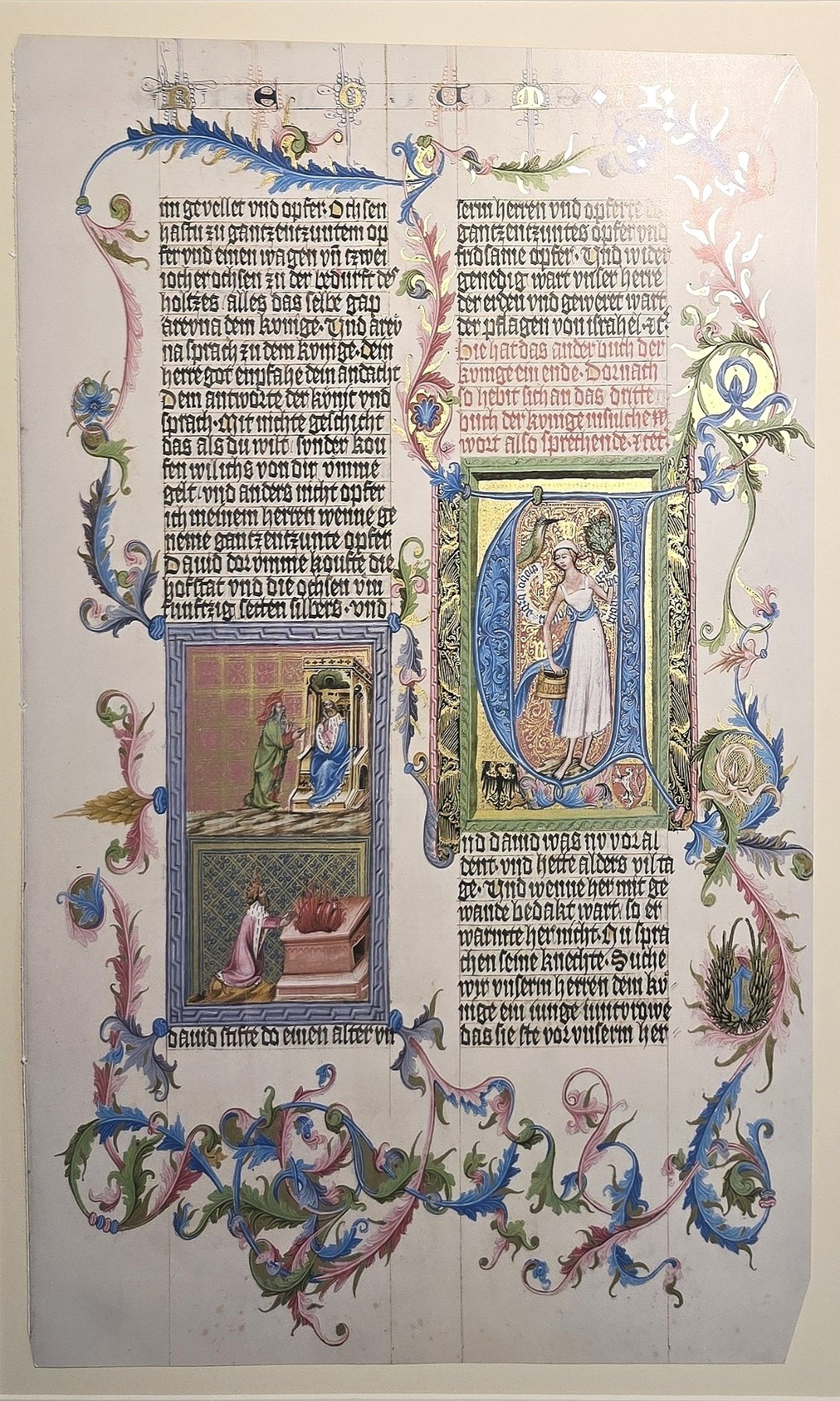 Reich verzierte historische Schriftseite mit Miniaturen