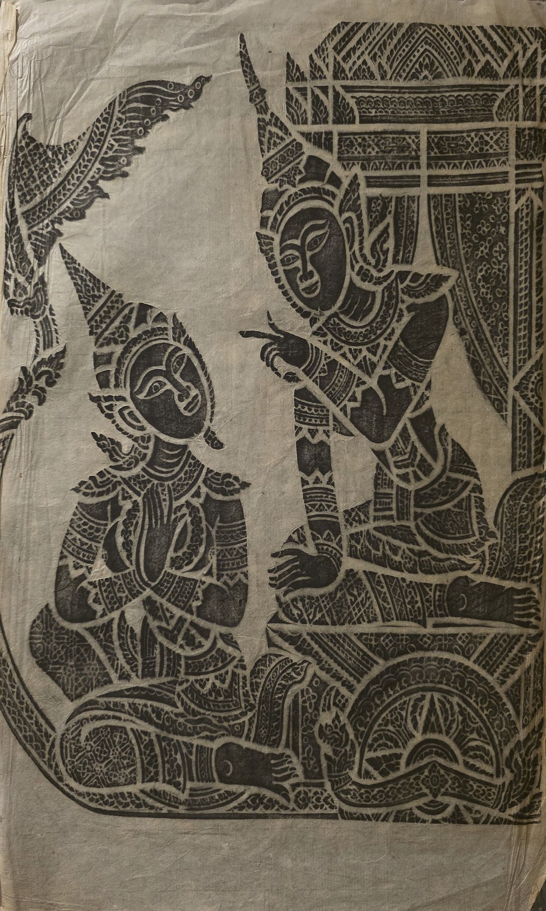 Ornamentale Grafik mit zwei Figuren und Vogelmotiv