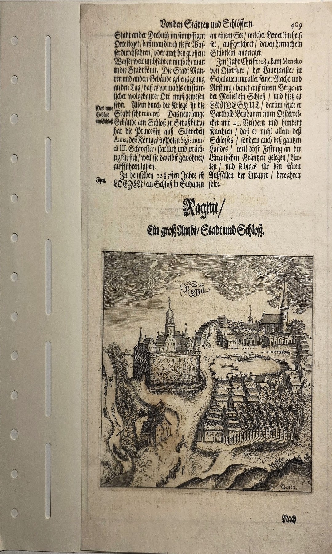 Burganlage über einer Stadt mit ausführlicher historischer Beschriftung