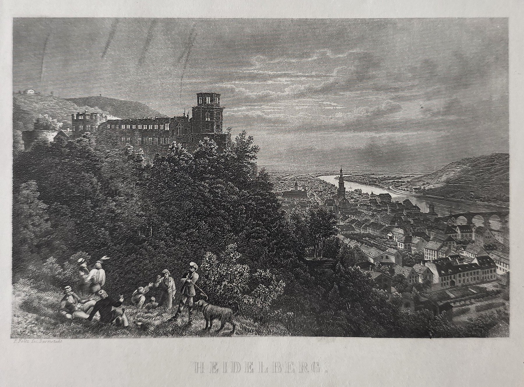 mit Stadt, Höhenburg und weitem Tal