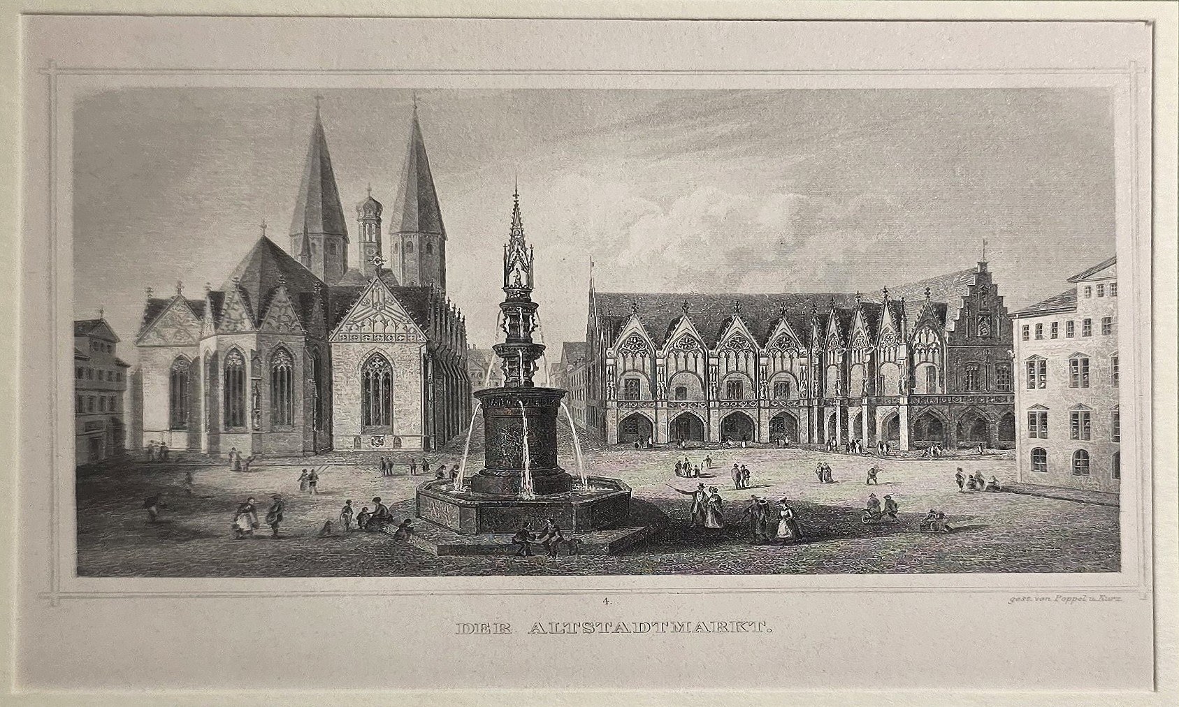 mit gotischer Kirche und Platzansicht