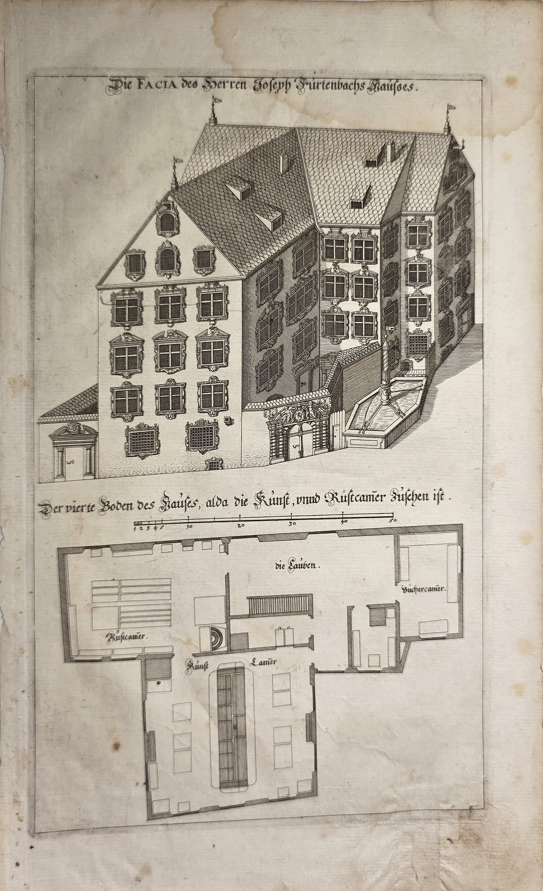 Architekturansicht eines mehrgeschossigen Hauses mit Grundriss
