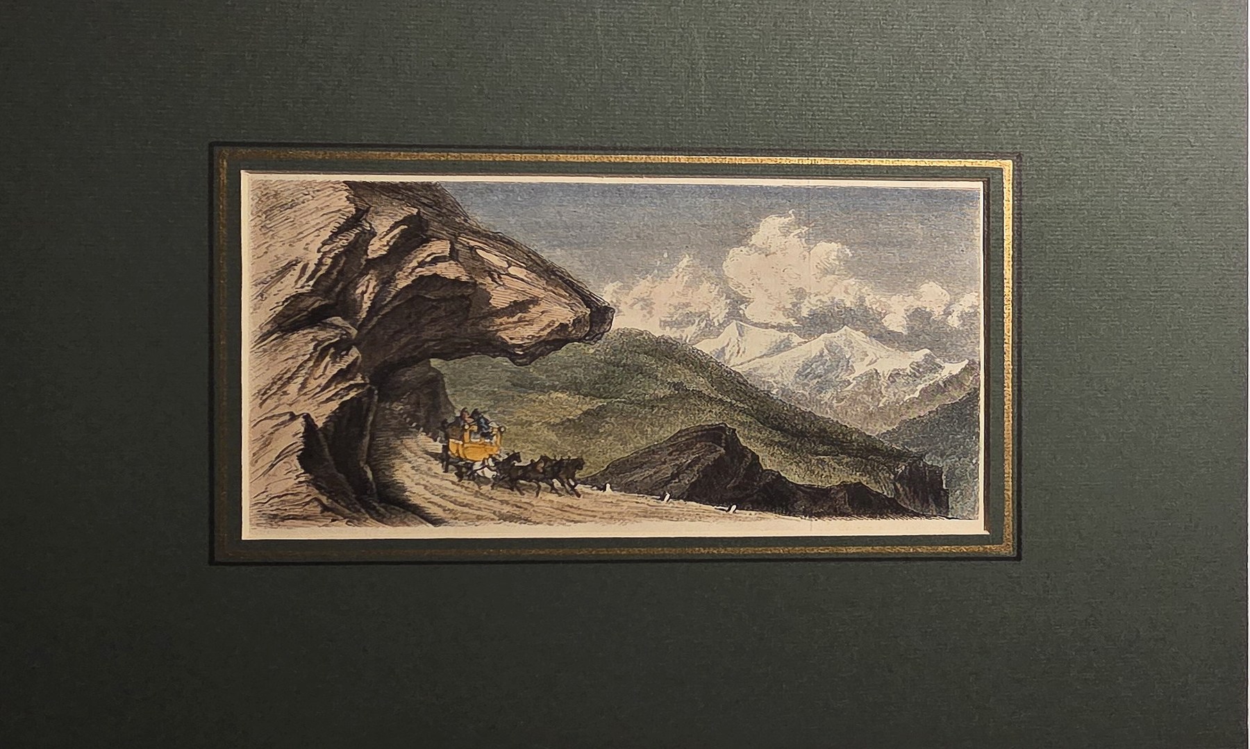 Bergtal mit markantem Felsmassiv