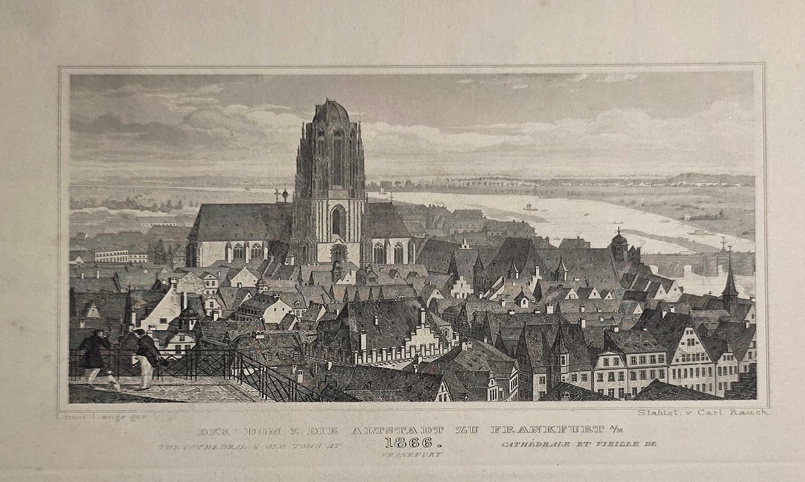 mit Stadtansicht und mächtigem Kirchturm