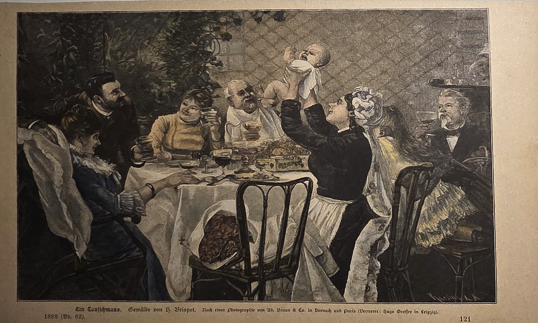 Große Familienrunde bei Tisch
