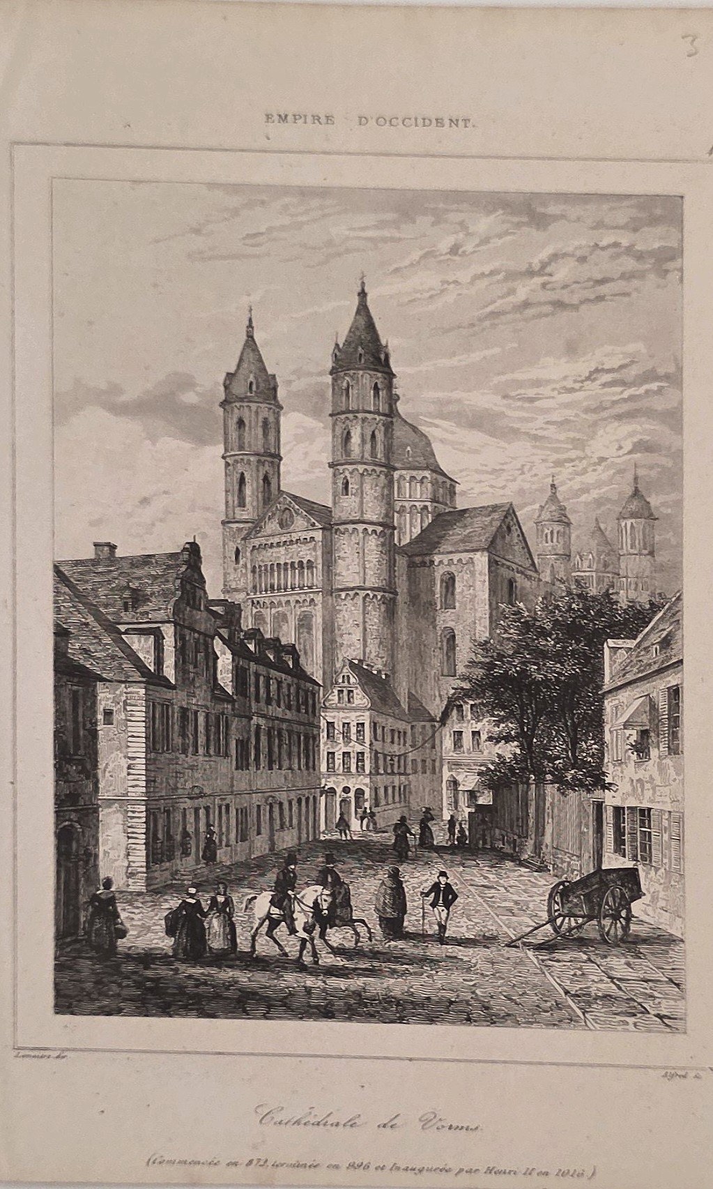 Doppeltürmige Kirche in belebter Gasse