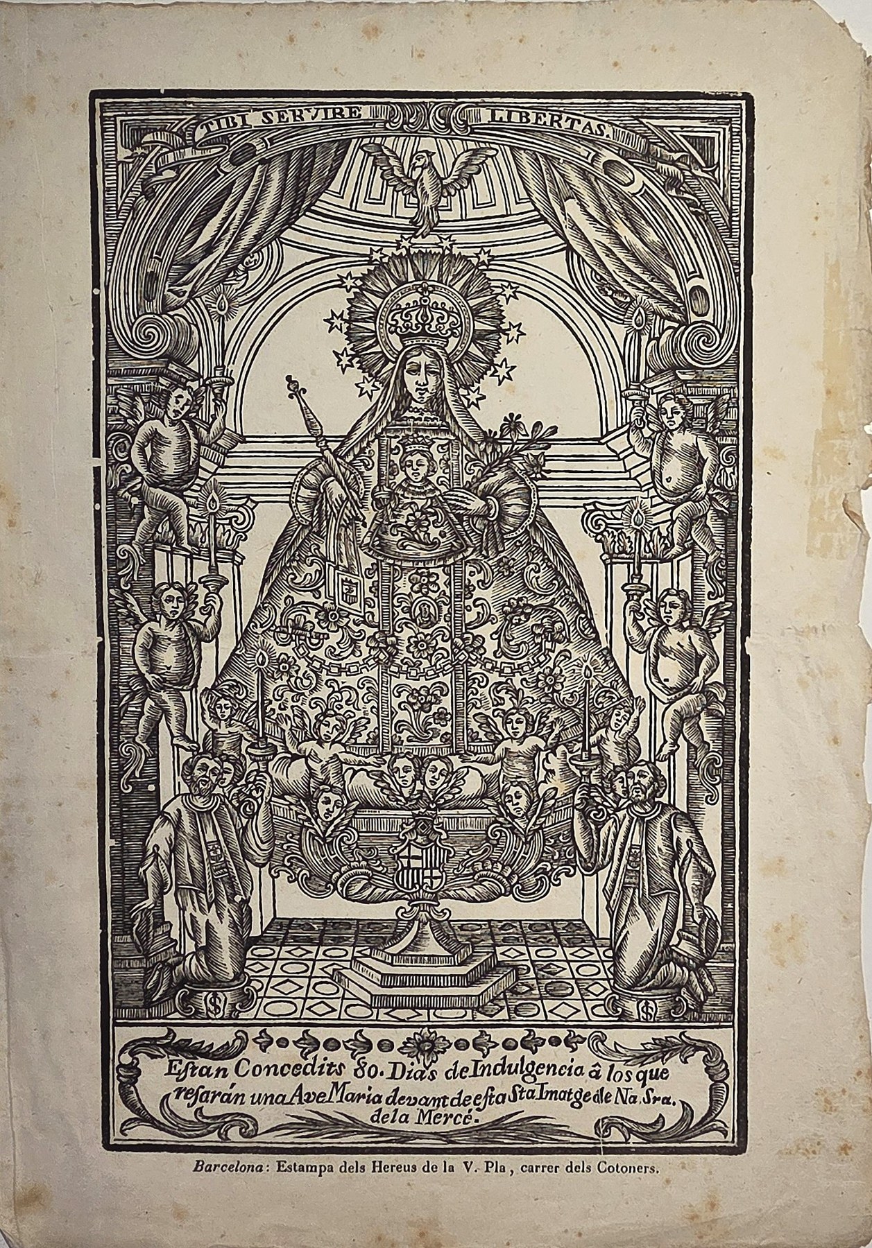 Gekrönte Marienfigur im Vorhangrahmen mit Putten