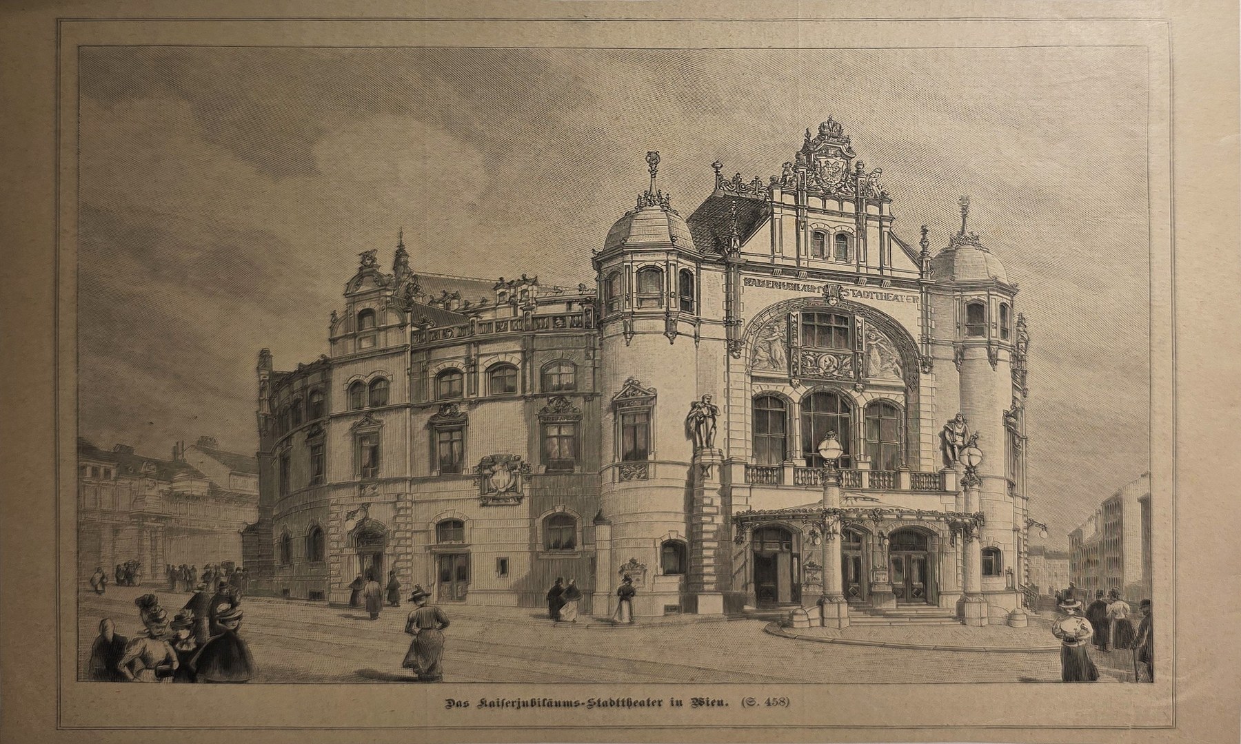 Repräsentatives Gebäude mit reich gegliederter Fassade