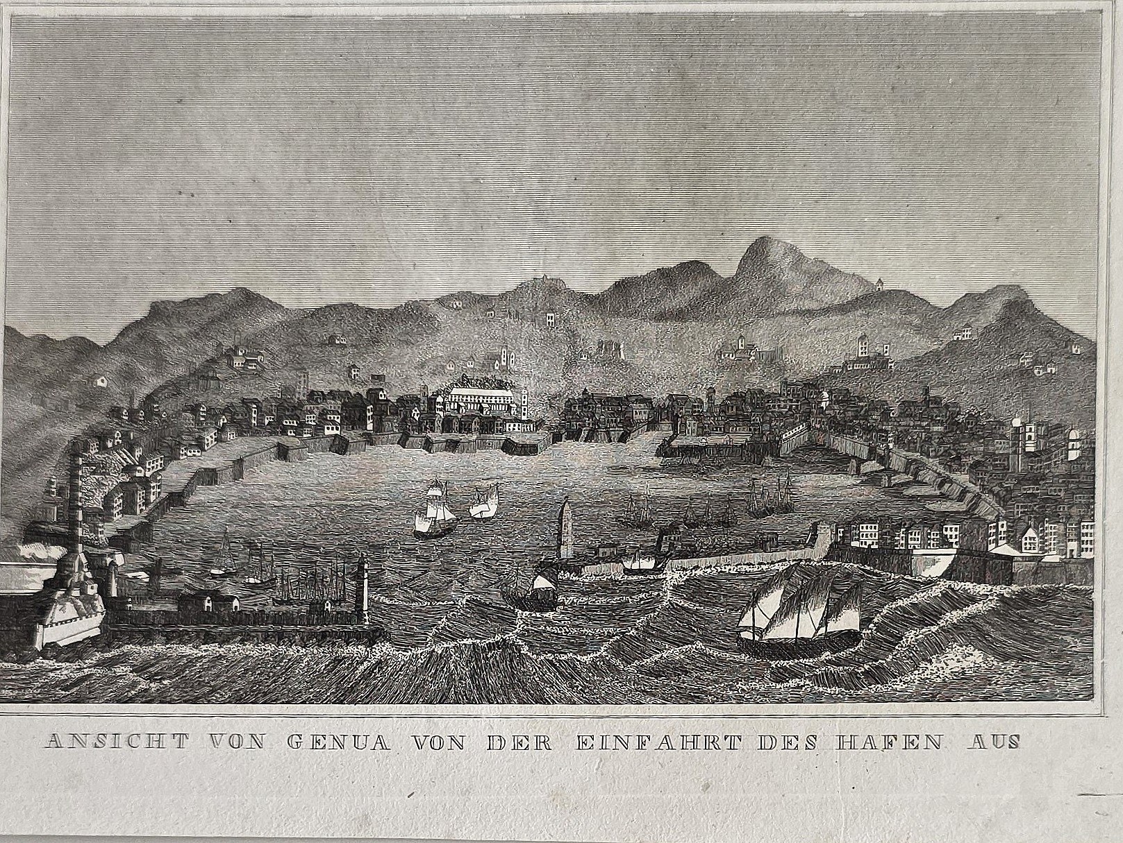 Historische Ortsdarstellung – Hafenbucht mit Stadt und Bergen
