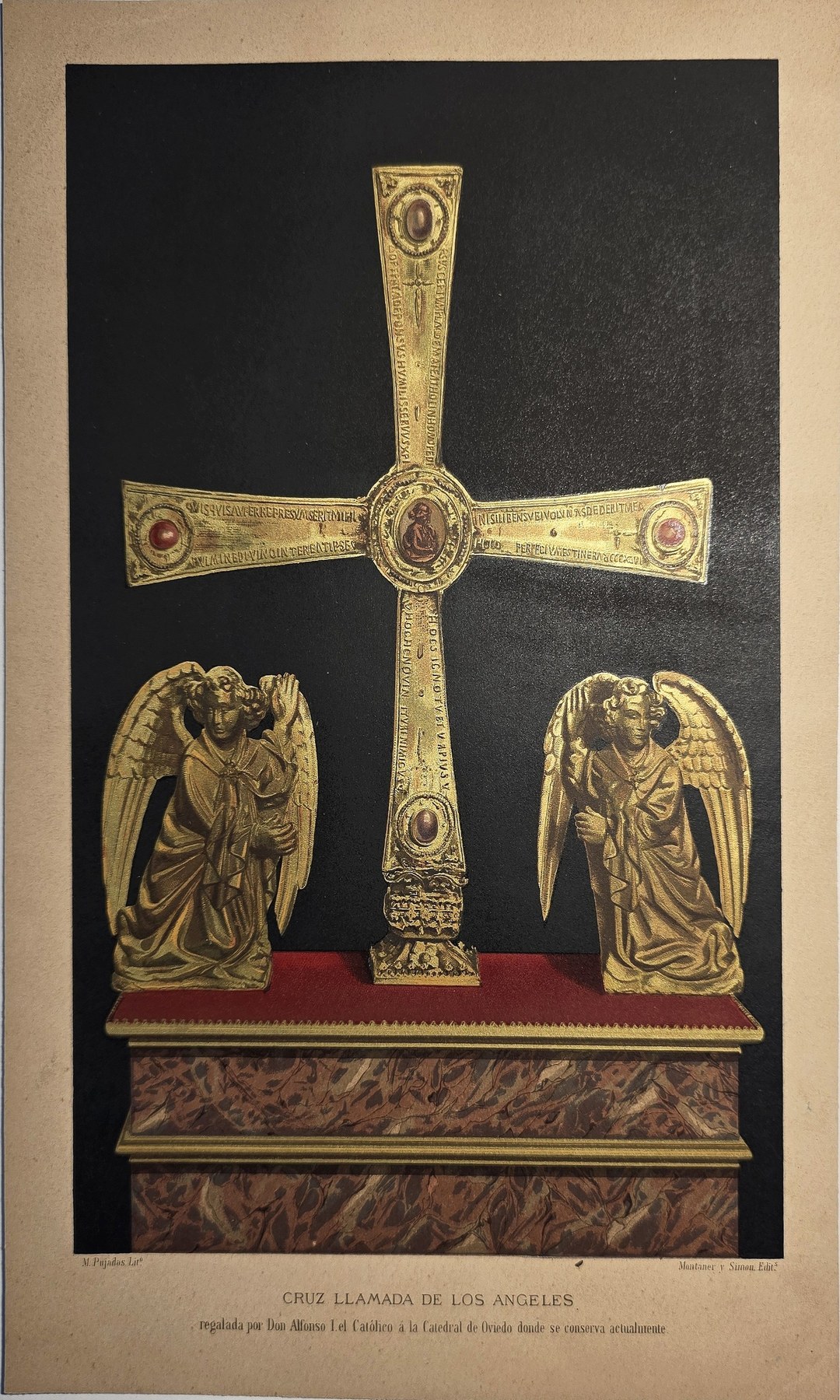 mit goldenem Kreuz und flankierenden Engeln