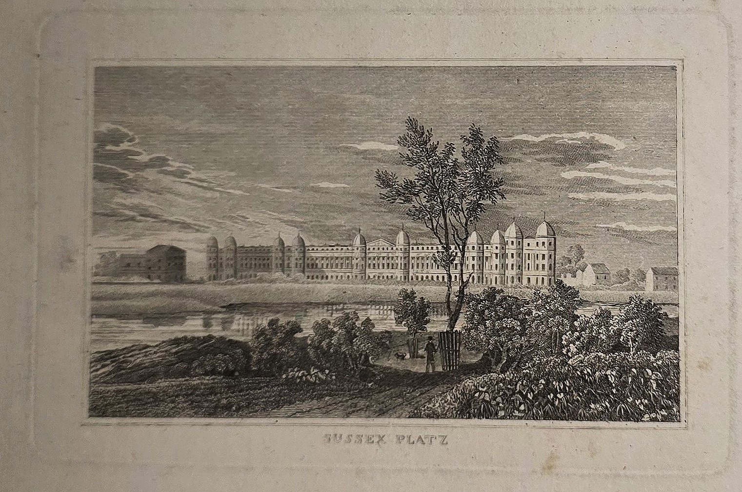 Schlossplatz mit Baumgruppe – landschaftlicher