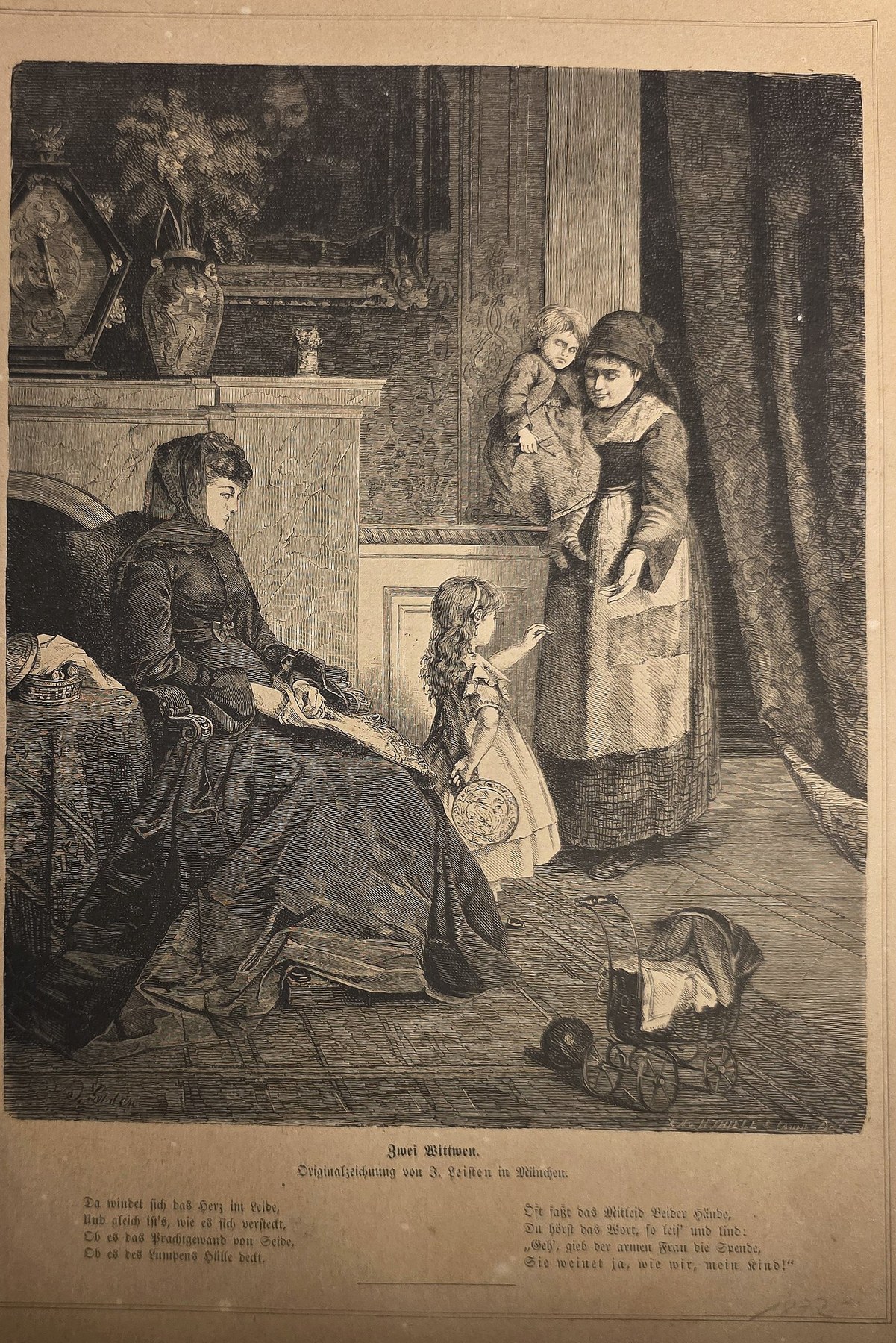 Familie mit Kindern vor dem Kamin