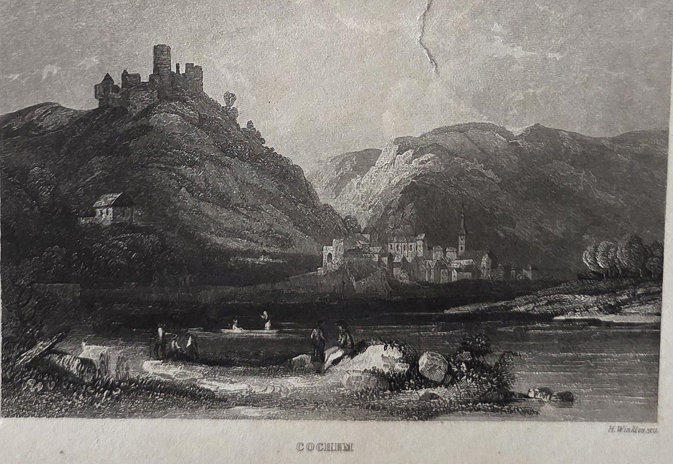 einer Burg über Fluss und Tal