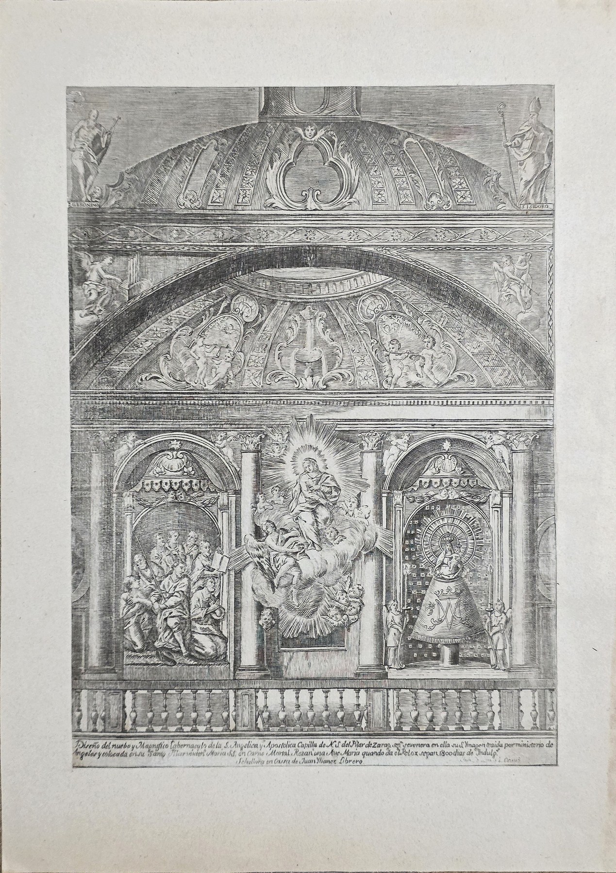Altarnische mit drei Figuren und Reliefzonen