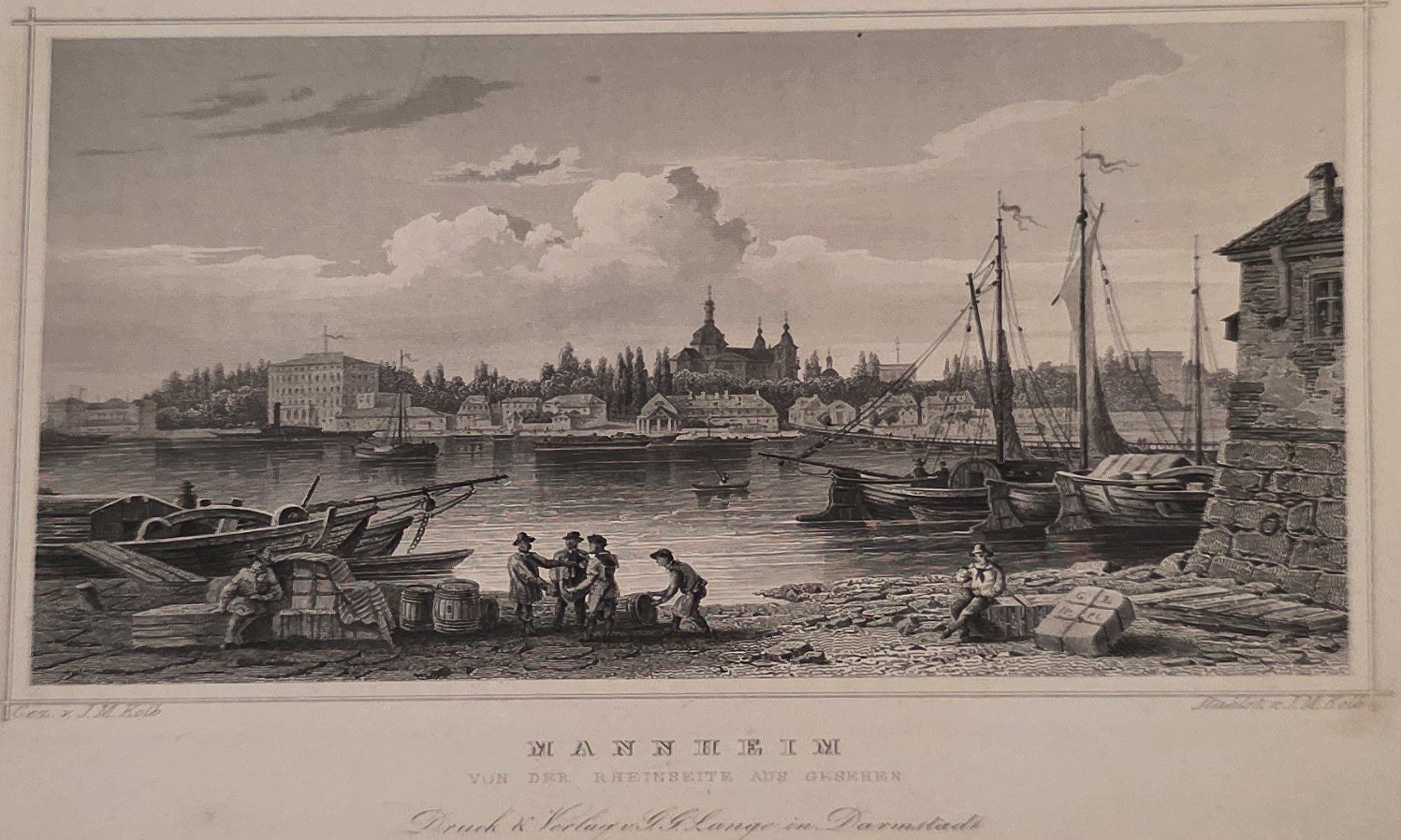 Hafenpanorama mit Segelmasten