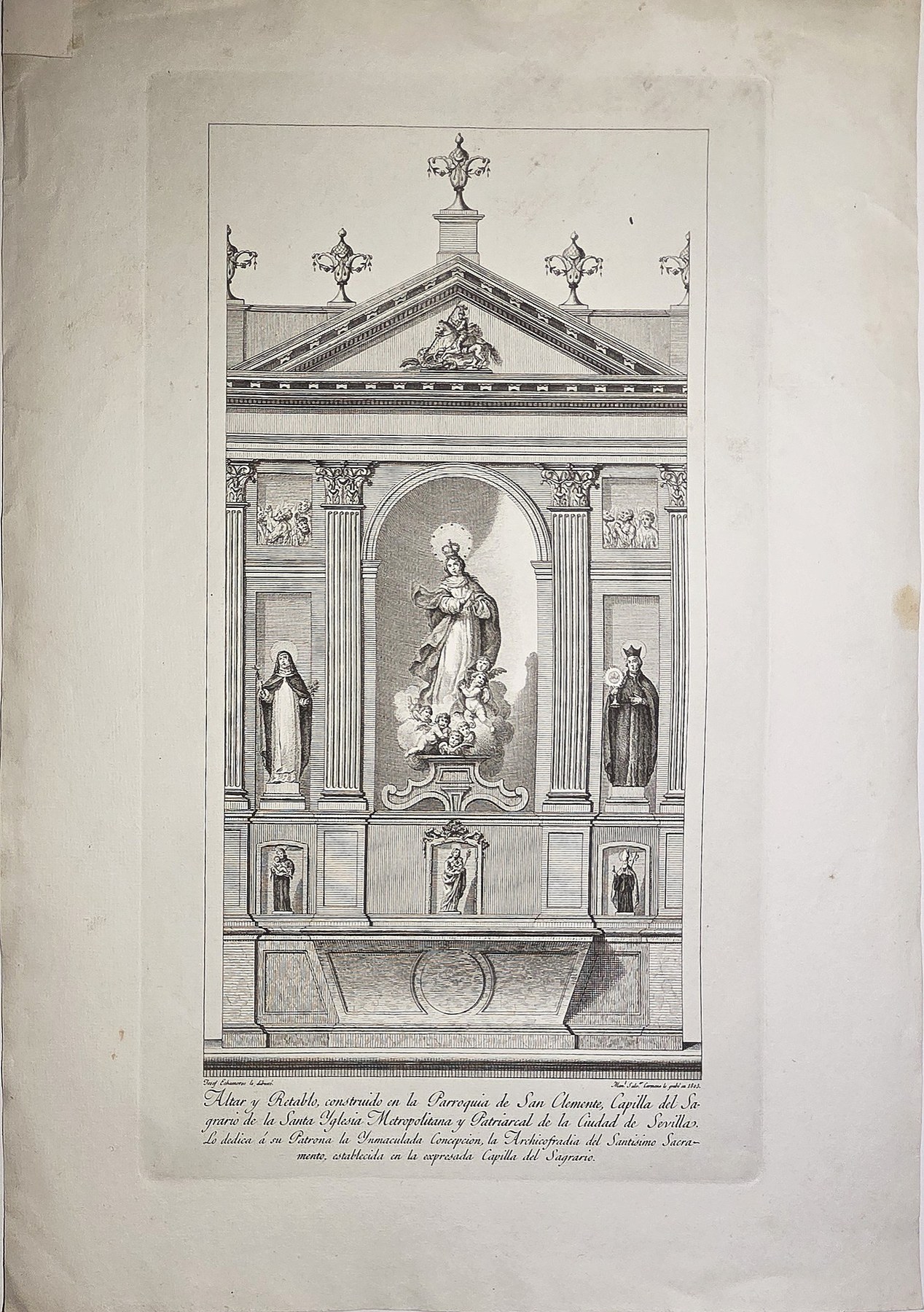 Architektonischer Altaraufbau mit Heiligenfiguren
